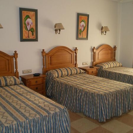 Hostal Los Rosales 阿尔卡拉斯 客房 照片