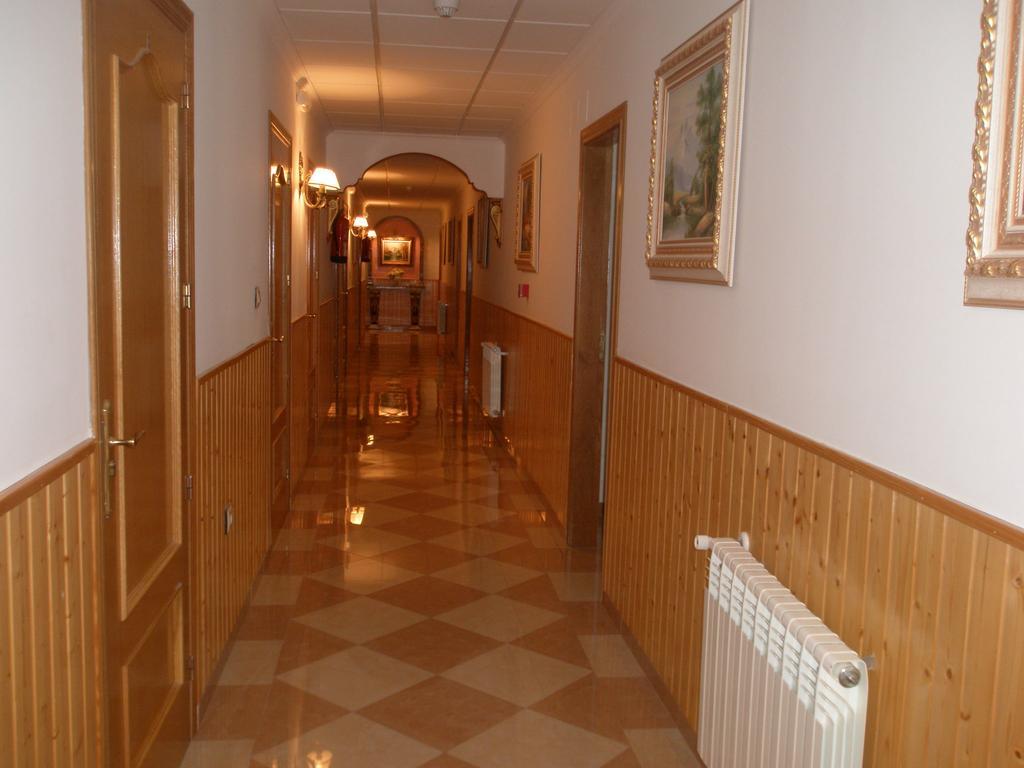 Hostal Los Rosales 阿尔卡拉斯 客房 照片
