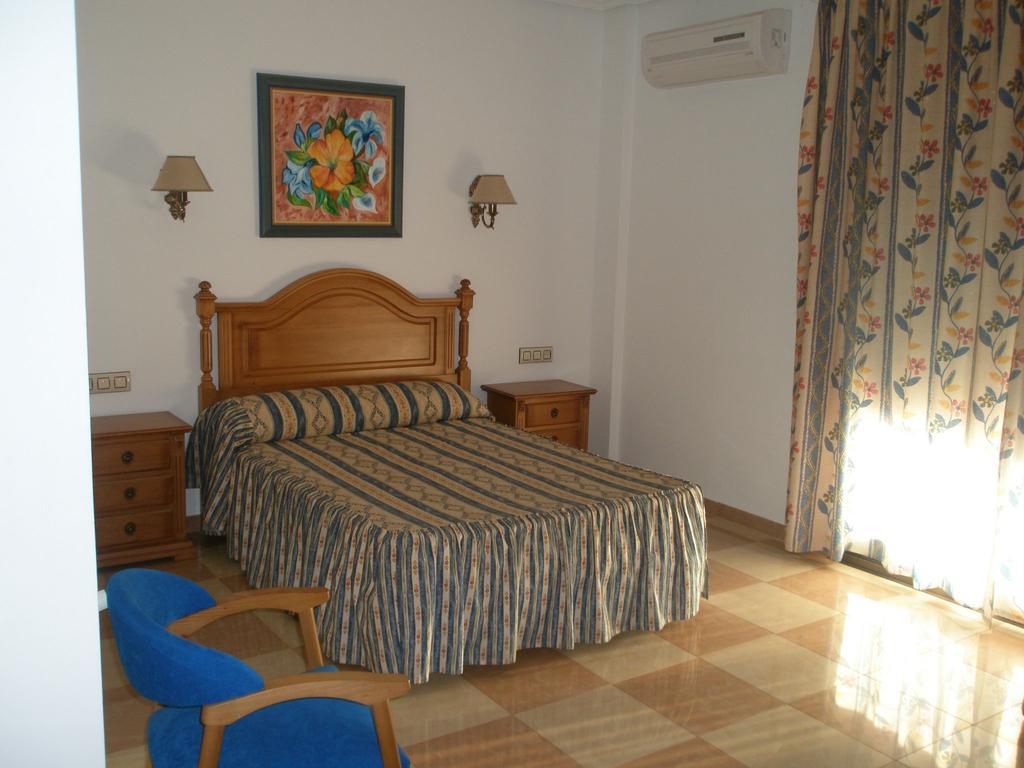 Hostal Los Rosales 阿尔卡拉斯 客房 照片